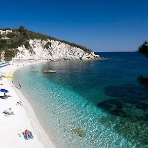 https://residence-capobianco.it-tuscanyhotel.com