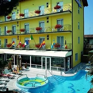 https://hotel-eddy.hotelslidodijesolo.com