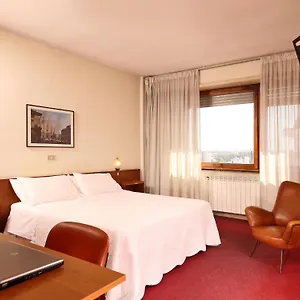 Hotel Radio, Rome