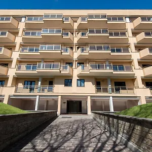 4* Aparthotel Blanc Et Trois